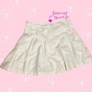 Never worn Forever 21 tennis skirt